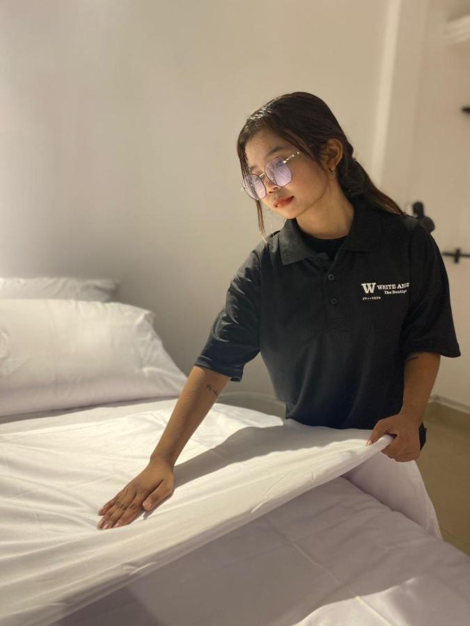White Angel Boutique Siem Reap Hotel Exterior photo